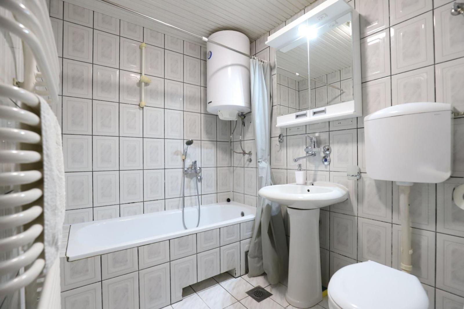 Lotus Apartment วรินรัชกา บานยา ภายนอก รูปภาพ