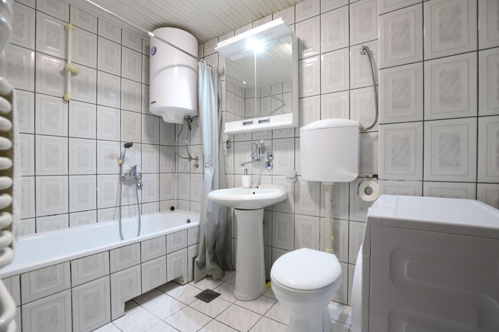 Lotus Apartment วรินรัชกา บานยา ภายนอก รูปภาพ